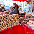 Delicious-looking fruit loaves (1534 bisita) Stall selling fruit loaves at the Salzburg Christkindlmarkt Delicious-looking fruit loaves